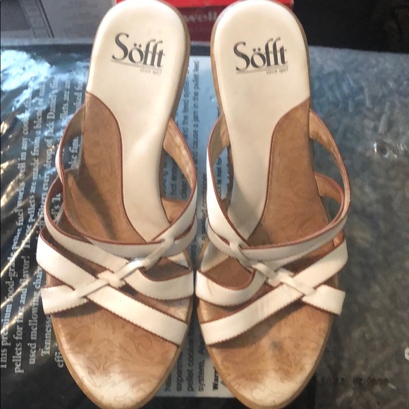 sofft white sandals